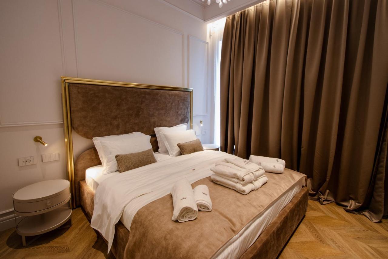 Hotel The Crown Boutique & Tirana
