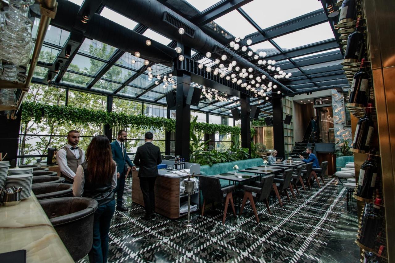 Hotel The Crown Boutique & 4*