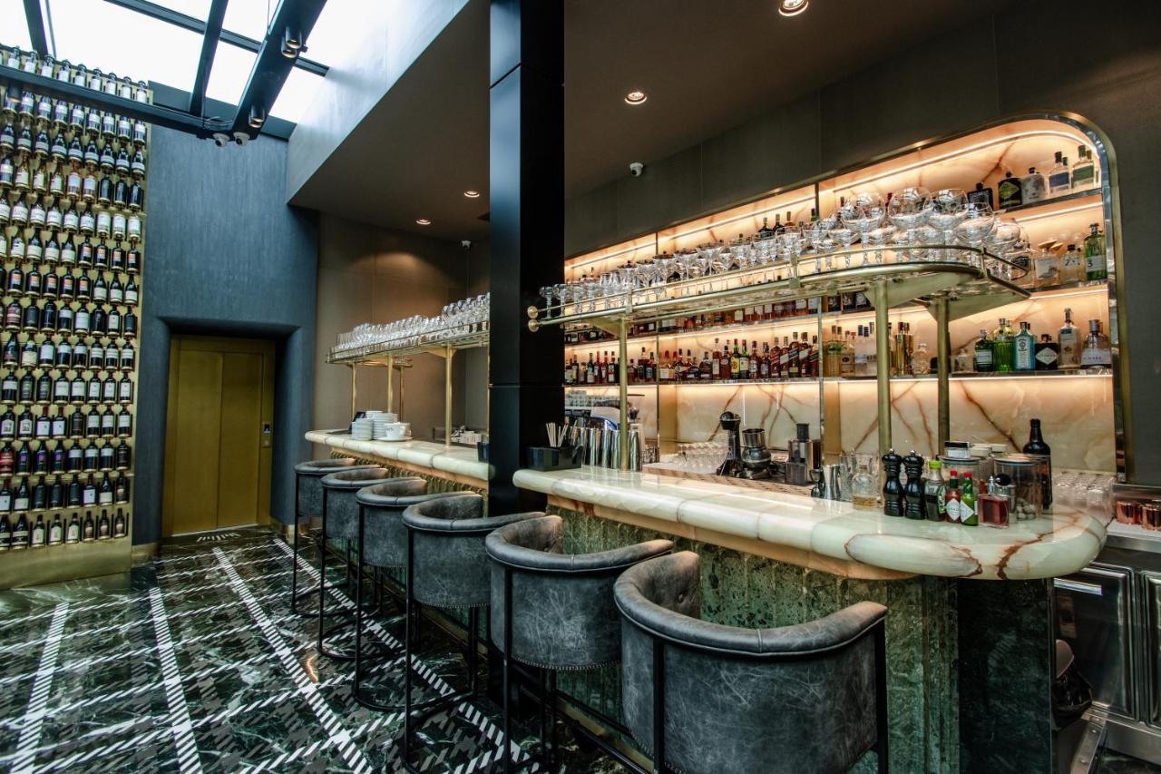 The Crown Boutique & 4*