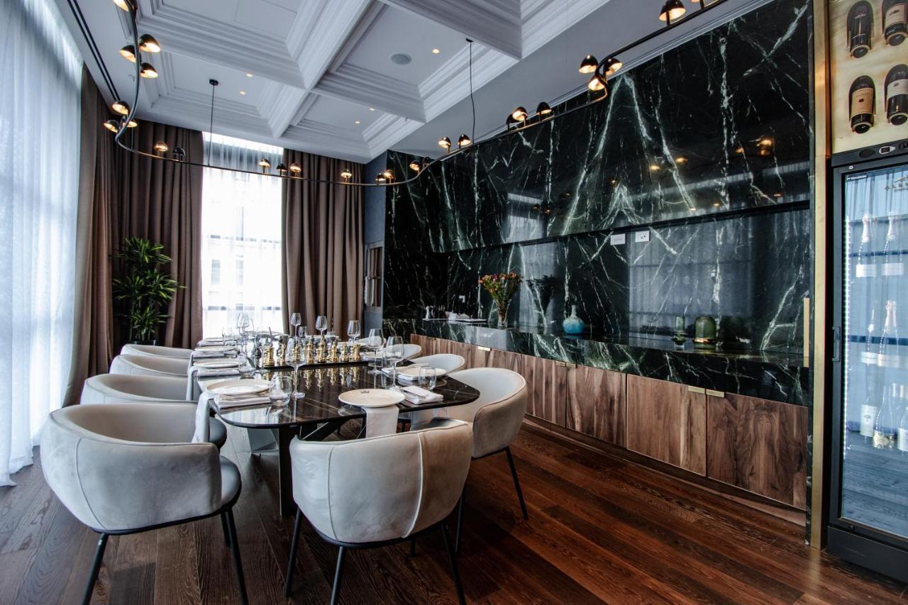 The Crown Boutique & 4*