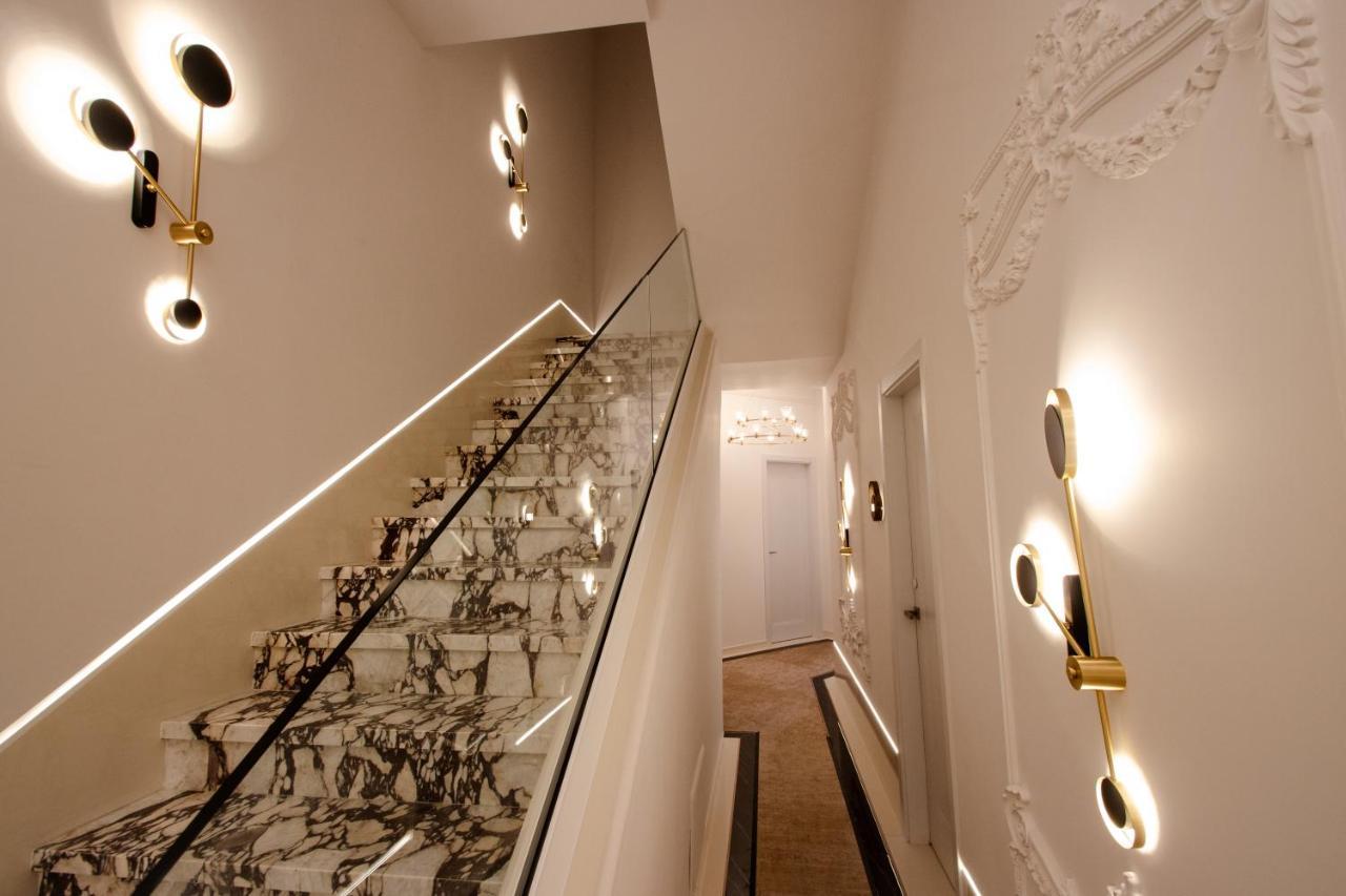 Hotel The Crown Boutique & Tirana