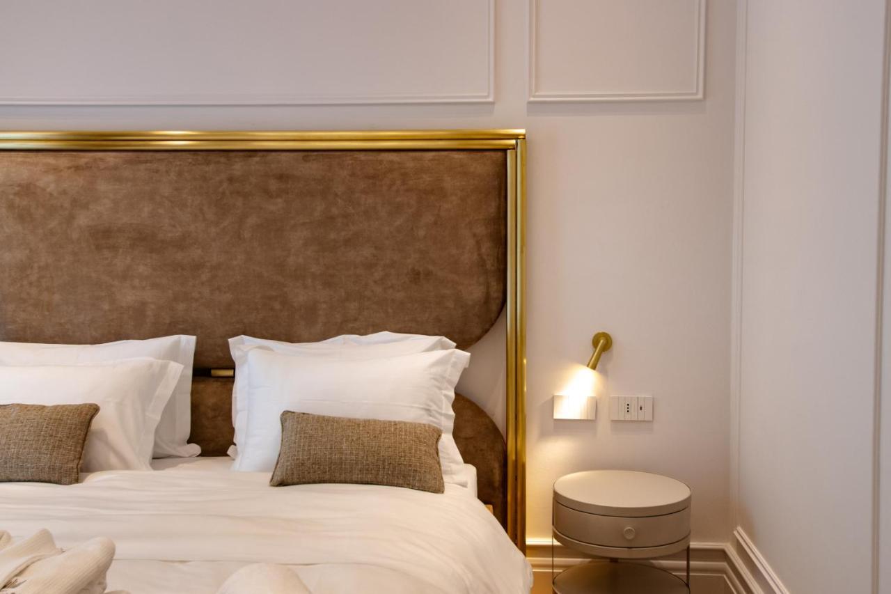 Hotel The Crown Boutique &