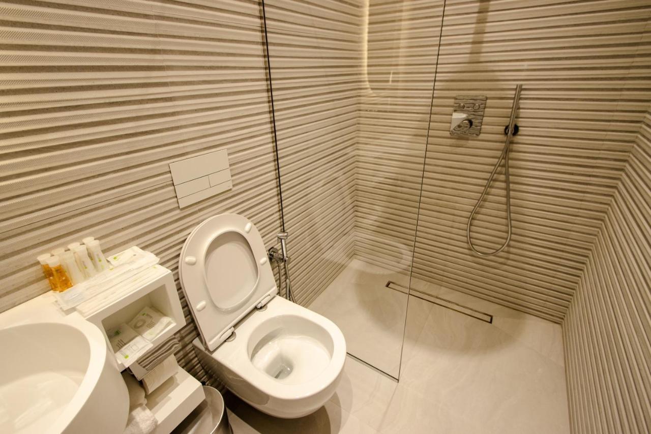 Hotel The Crown Boutique & Tirana