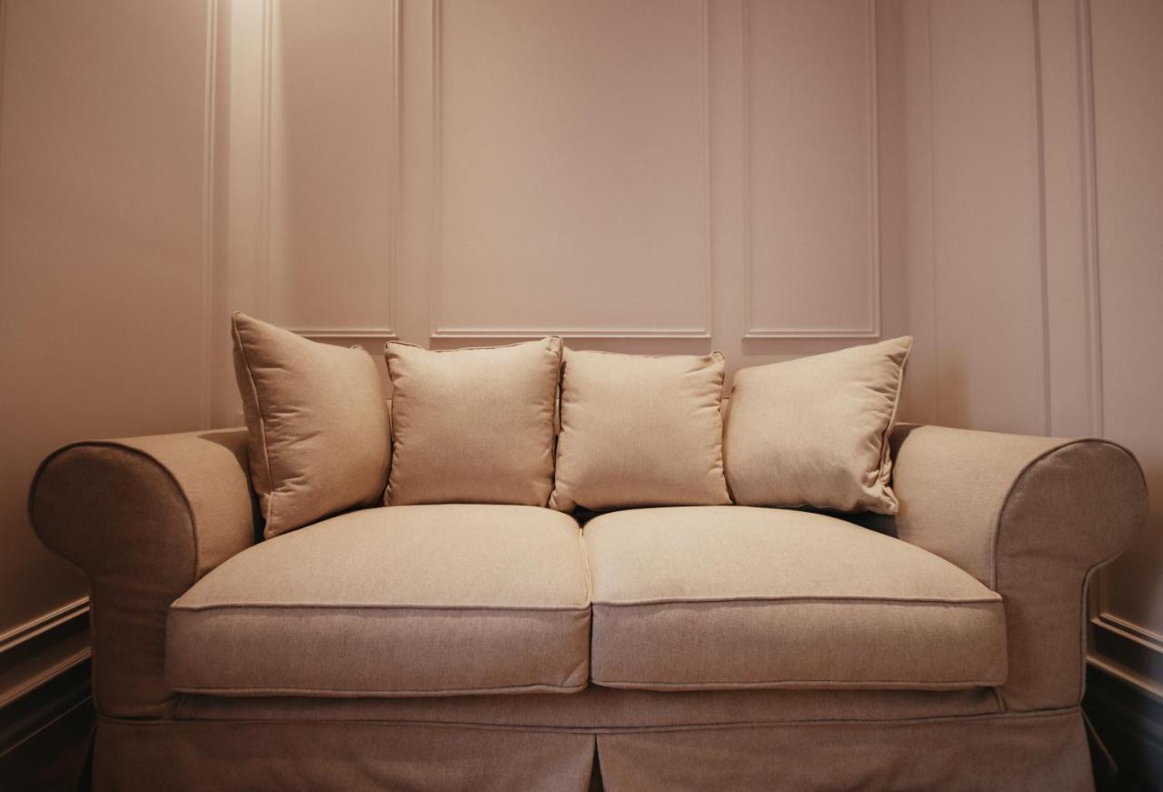 Hotel The Crown Boutique & Tirana