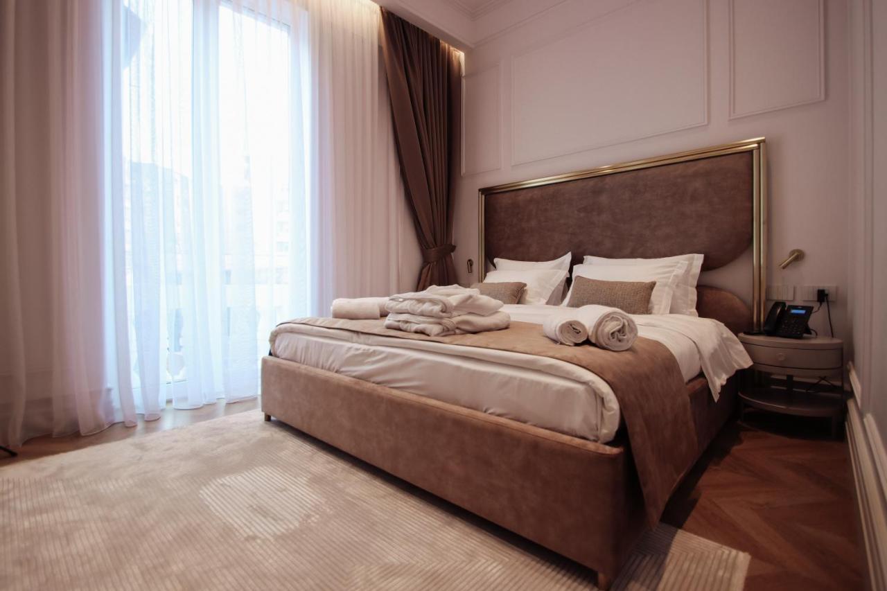 Hotel The Crown Boutique & 4*