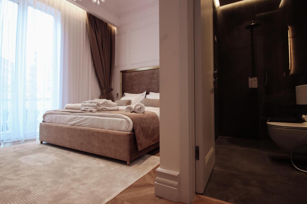 The Crown Boutique & Tirana